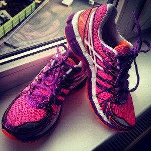 My brand new running shoes: Asics GEL-Kayano 20. Love the bright colours too!