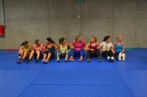 Soojendus tiimiga. Foto: Crossfit I&M FB leht